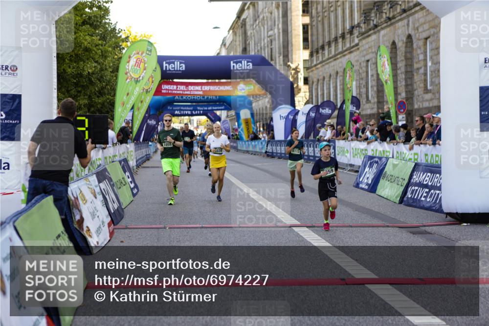 01.09.2024 - BARMER Alsterlauf Kathrin Stürmer Photography http://msf.ph/oto/6974227 01.09.2024 11:34:57 Ziel 1002, 1028, 1055, 1102, 1157, 1203, 8113, 8259, 8349 meine-sportfotos.de