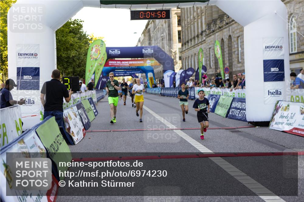 01.09.2024 - BARMER Alsterlauf Kathrin Stürmer Photography http://msf.ph/oto/6974230 01.09.2024 11:34:57 Ziel 1002, 1028, 1055, 1102, 1157, 1203, 8113, 8259, 8349 meine-sportfotos.de