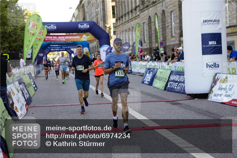 01.09.2024 - BARMER Alsterlauf Kathrin Stürmer Photography http://msf.ph/oto/6974234 01.09.2024 11:35:03 Ziel 1002, 1028, 1055, 1077, 1092, 1102, 1157, 1161, 1162, 1172, 1175, 1196, 8113, 8259, 8349, 8354 meine-sportfotos.de