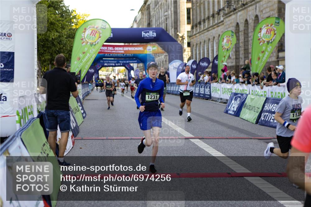 01.09.2024 - BARMER Alsterlauf Kathrin Stürmer Photography http://msf.ph/oto/6974256 01.09.2024 11:35:18 Ziel 1004, 1021, 1025, 1027, 1073, 1093, 1123, 1161, 1162, 1168, 1172, 1198, 1231, 8262 meine-sportfotos.de