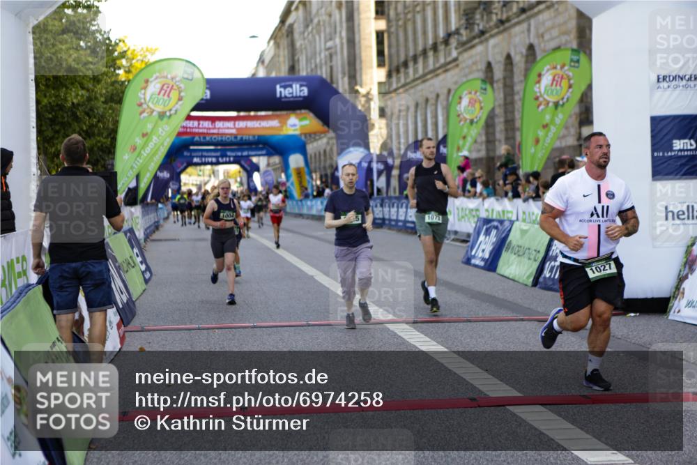 01.09.2024 - BARMER Alsterlauf Kathrin Stürmer Photography http://msf.ph/oto/6974258 01.09.2024 11:35:21 Ziel 1004, 1021, 1025, 1027, 1073, 1093, 1104, 1123, 1168, 1198, 1230, 1231, 5208, 8262 meine-sportfotos.de