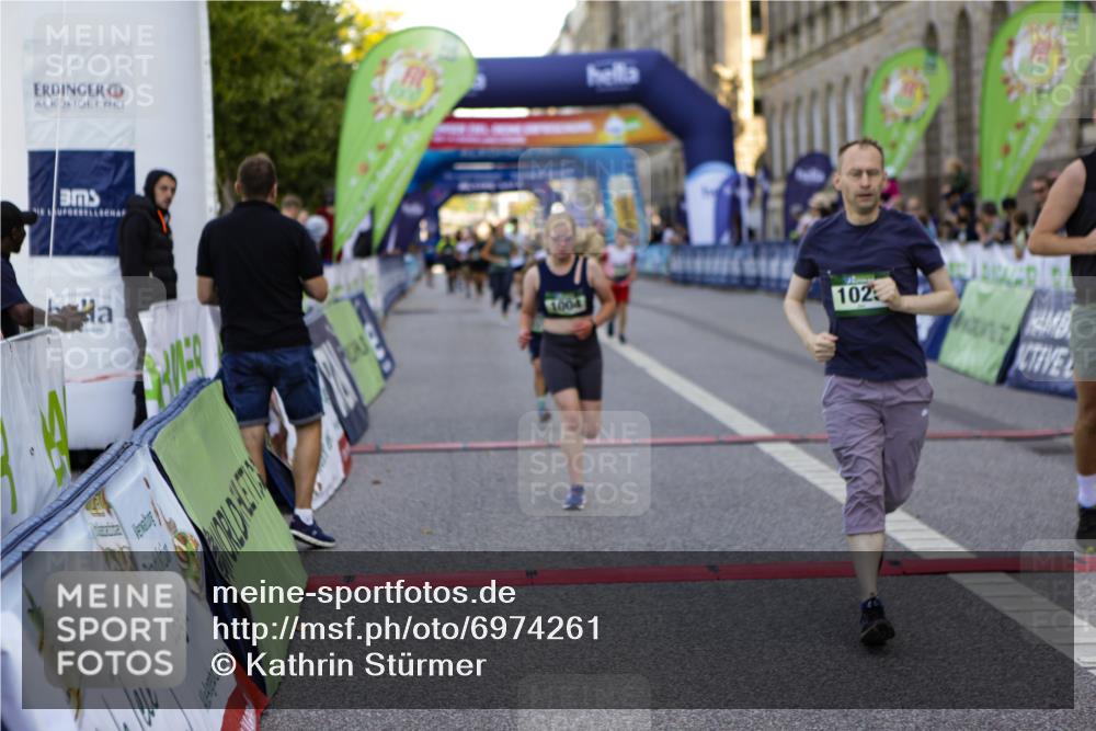 01.09.2024 - BARMER Alsterlauf Kathrin Stürmer Photography http://msf.ph/oto/6974261 01.09.2024 11:35:23 Ziel 1004, 1025, 1027, 1073, 1104, 1136, 1230, 5208, 8262 meine-sportfotos.de