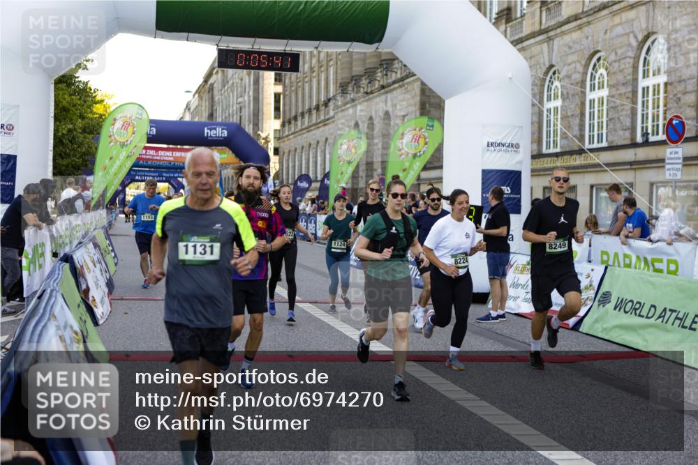 01.09.2024 - BARMER Alsterlauf Kathrin Stürmer Photography http://msf.ph/oto/6974270 01.09.2024 11:35:40 Ziel 1014, 1016, 1022, 1034, 1035, 1047, 1116, 1117, 1124, 1131, 1190, 1193, 1194, 1238, 8210, 8211, 8212, 8224, 8240, 8243, 8249, 8298, 8341 meine-sportfotos.de