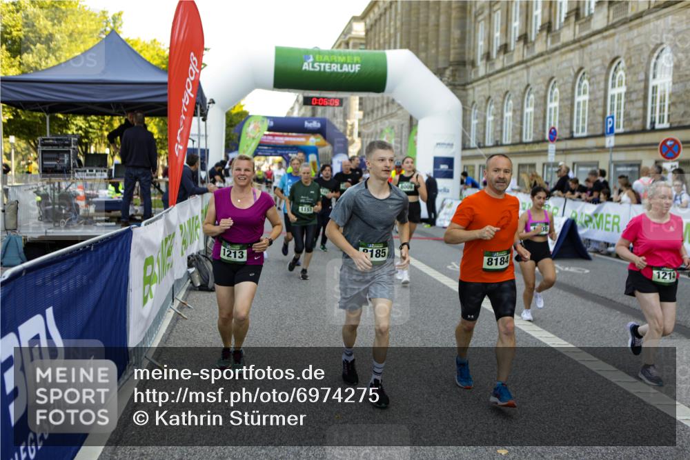 01.09.2024 - BARMER Alsterlauf Kathrin Stürmer Photography http://msf.ph/oto/6974275 01.09.2024 11:36:08 Ziel 1009, 1079, 1081, 1085, 1151, 1159, 1208, 1213, 1214, 1222, 8009, 8184, 8185, 1148 meine-sportfotos.de