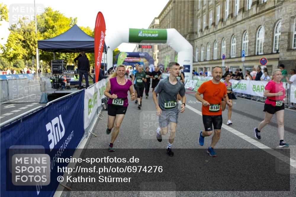 01.09.2024 - BARMER Alsterlauf Kathrin Stürmer Photography http://msf.ph/oto/6974276 01.09.2024 11:36:09 Ziel 1009, 1079, 1081, 1085, 1151, 1158, 1159, 1208, 1213, 1214, 1222, 8009, 8184, 8185, 1148 meine-sportfotos.de