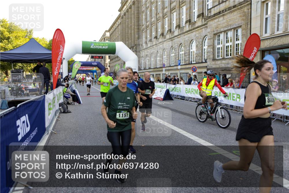 01.09.2024 - BARMER Alsterlauf Kathrin Stürmer Photography http://msf.ph/oto/6974280 01.09.2024 11:36:11 Ziel 1009, 1075, 1079, 1081, 1085, 1142, 1158, 1159, 1222, 8009, 8085, 8124, 1148 meine-sportfotos.de