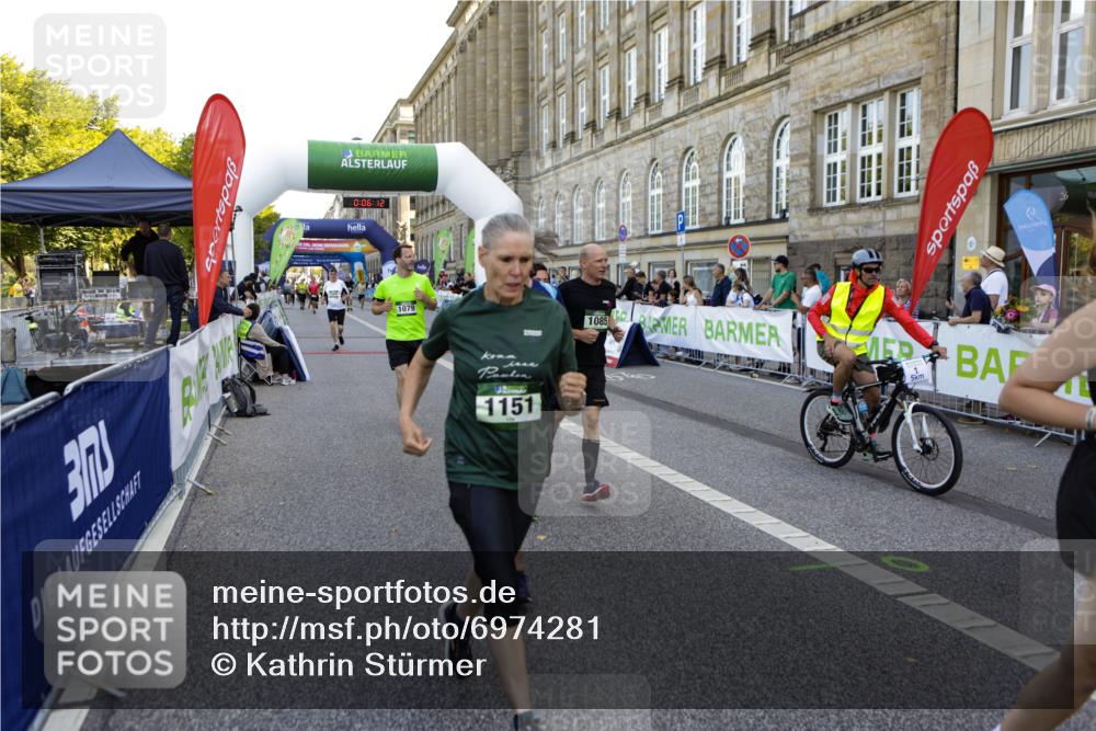 01.09.2024 - BARMER Alsterlauf Kathrin Stürmer Photography http://msf.ph/oto/6974281 01.09.2024 11:36:12 Ziel 1009, 1017, 1075, 1079, 1081, 1085, 1142, 1158, 1159, 1222, 8085, 8124, 1148 meine-sportfotos.de