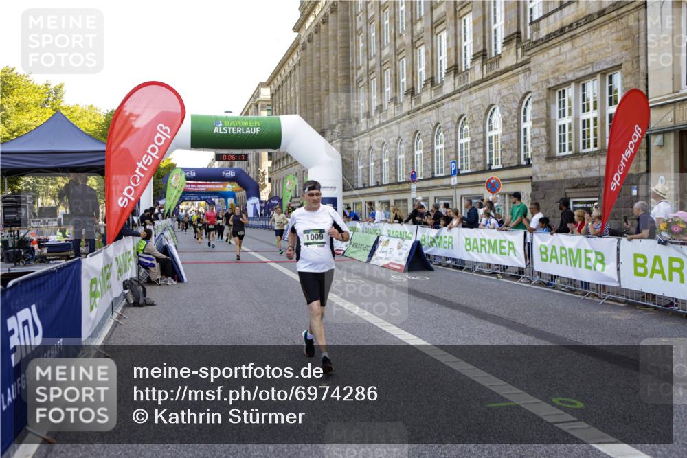 01.09.2024 - BARMER Alsterlauf Kathrin Stürmer Photography http://msf.ph/oto/6974286 01.09.2024 11:36:16 Ziel 1009, 1017, 1075, 1103, 1142, 1158, 1222, 1232, 8085, 8124, 1148 meine-sportfotos.de