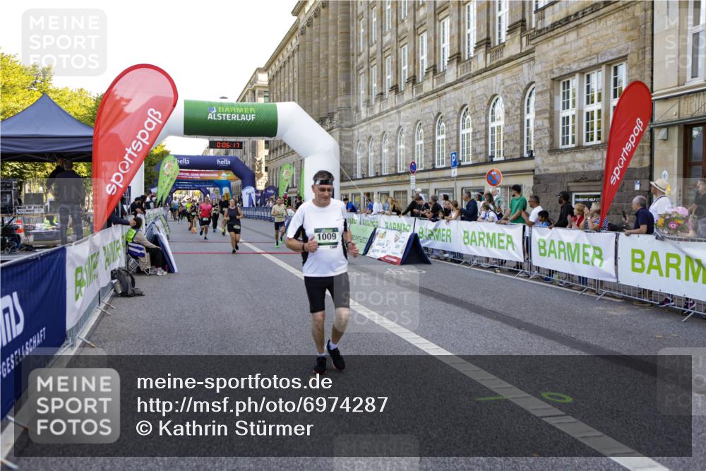 01.09.2024 - BARMER Alsterlauf Kathrin Stürmer Photography http://msf.ph/oto/6974287 01.09.2024 11:36:17 Ziel 1017, 1070, 1075, 1103, 1142, 1158, 1222, 1232, 8085, 8124, 1148 meine-sportfotos.de