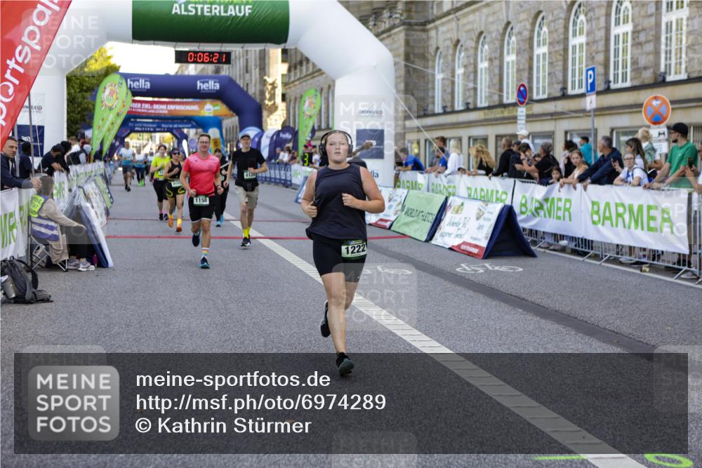 01.09.2024 - BARMER Alsterlauf Kathrin Stürmer Photography http://msf.ph/oto/6974289 01.09.2024 11:36:20 Ziel 1017, 1070, 1075, 1103, 1142, 1146, 1158, 1222, 1232, 2990, 8001, 8085, 8124, 1148 meine-sportfotos.de