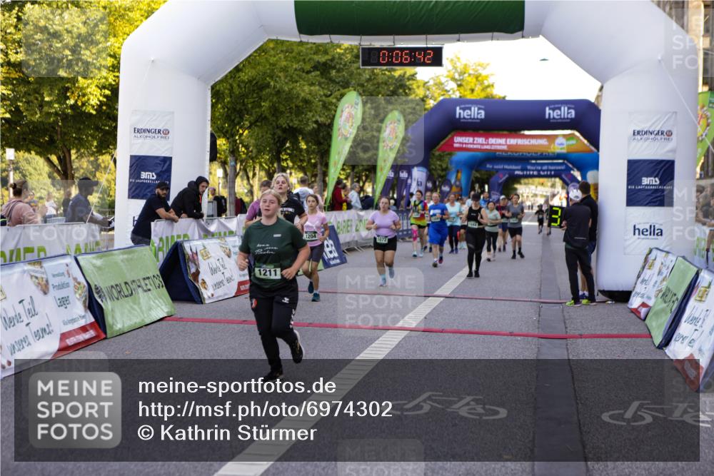 01.09.2024 - BARMER Alsterlauf Kathrin Stürmer Photography http://msf.ph/oto/6974302 01.09.2024 11:36:41 Ziel 1044, 1045, 1048, 1049, 1068, 1072, 1089, 1126, 1138, 1141, 1204, 1205, 1211, 1225, 1226, 1243 meine-sportfotos.de
