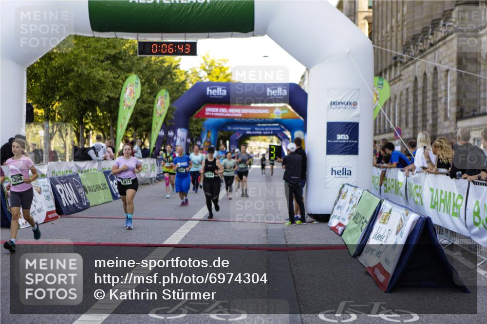 01.09.2024 - BARMER Alsterlauf Kathrin Stürmer Photography http://msf.ph/oto/6974304 01.09.2024 11:36:42 Ziel 1044, 1045, 1048, 1049, 1068, 1072, 1089, 1126, 1138, 1141, 1204, 1205, 1211, 1225, 1226, 1243 meine-sportfotos.de