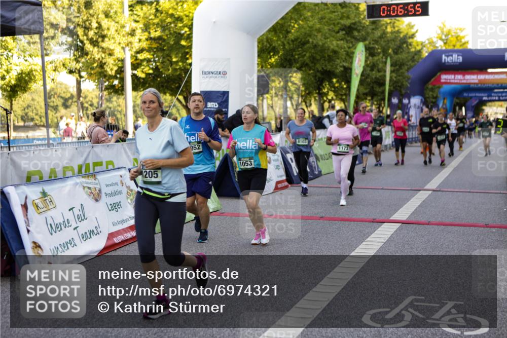 01.09.2024 - BARMER Alsterlauf Kathrin Stürmer Photography http://msf.ph/oto/6974321 01.09.2024 11:36:54 Ziel 1010, 1029, 1048, 1052, 1053, 1108, 1141, 1173, 1180, 1186, 1197, 1202, 1205, 1212, 1219, 1225, 1226, 8103, 8104 meine-sportfotos.de