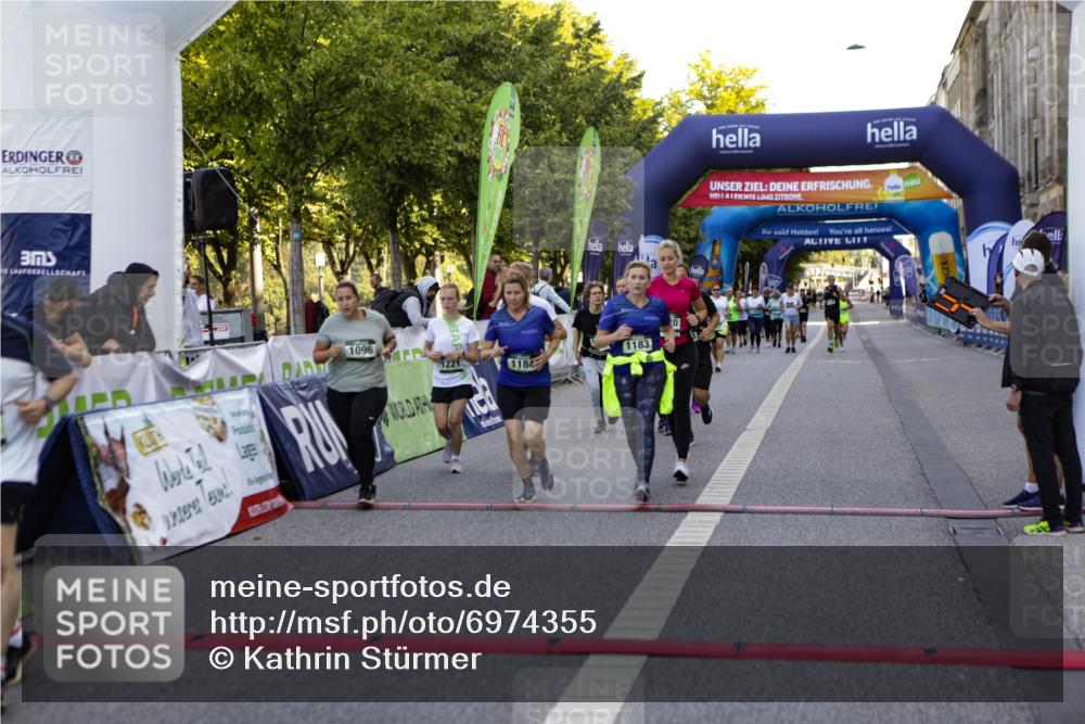 01.09.2024 - BARMER Alsterlauf Kathrin Stürmer Photography http://msf.ph/oto/6974355 01.09.2024 11:37:16 Ziel 1036, 1096, 1133, 1153, 1165, 1183, 1184, 1191, 1220, 1221, 2820, 4006, 8273, 1170, 8343 meine-sportfotos.de