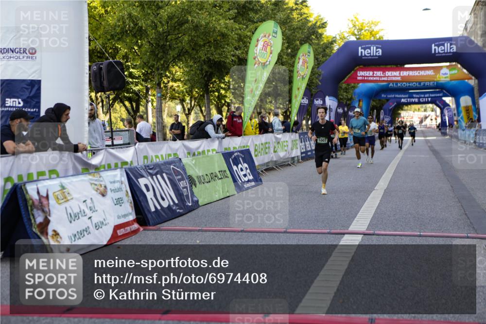 01.09.2024 - BARMER Alsterlauf Kathrin Stürmer Photography http://msf.ph/oto/6974408 01.09.2024 11:37:54 Ziel 1098, 1007, 1041, 1043, 8127 meine-sportfotos.de