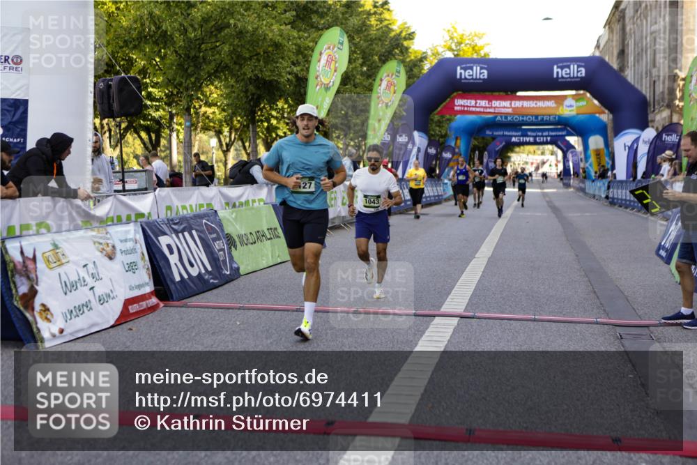01.09.2024 - BARMER Alsterlauf Kathrin Stürmer Photography http://msf.ph/oto/6974411 01.09.2024 11:37:59 Ziel 1020, 1007, 1043, 1125, 1139, 1210, 1217, 8127, 8353 meine-sportfotos.de
