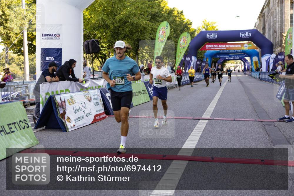 01.09.2024 - BARMER Alsterlauf Kathrin Stürmer Photography http://msf.ph/oto/6974412 01.09.2024 11:37:59 Ziel 1020, 1007, 1043, 1125, 1139, 1210, 1217, 8127, 8353 meine-sportfotos.de
