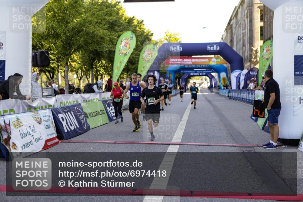 01.09.2024 - BARMER Alsterlauf Kathrin Stürmer Photography http://msf.ph/oto/6974418 01.09.2024 11:38:04 Ziel 1020, 1056, 1043, 1111, 1125, 1139, 1210, 1217, 8127, 8208, 8353 meine-sportfotos.de