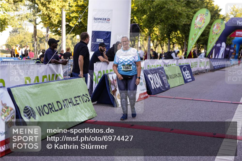 01.09.2024 - BARMER Alsterlauf Kathrin Stürmer Photography http://msf.ph/oto/6974427 01.09.2024 11:38:21 Ziel 1063, 1015 meine-sportfotos.de