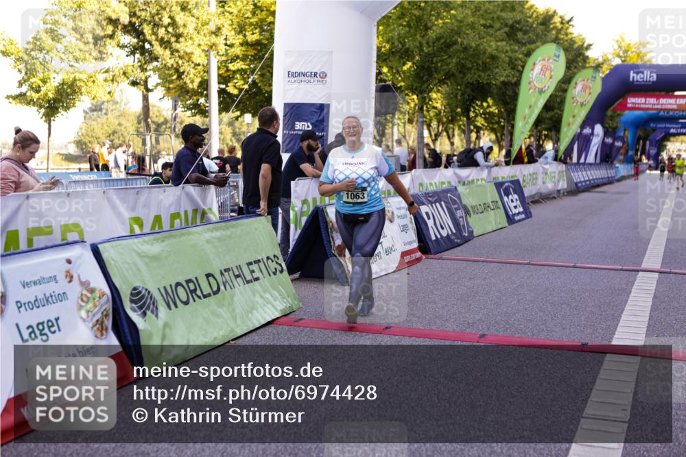 01.09.2024 - BARMER Alsterlauf Kathrin Stürmer Photography http://msf.ph/oto/6974428 01.09.2024 11:38:21 Ziel 1063, 1015 meine-sportfotos.de