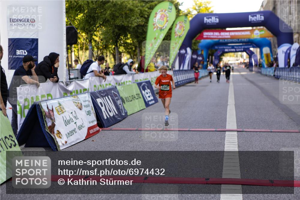 01.09.2024 - BARMER Alsterlauf Kathrin Stürmer Photography http://msf.ph/oto/6974432 01.09.2024 11:38:34 Ziel 1015, 1087 meine-sportfotos.de