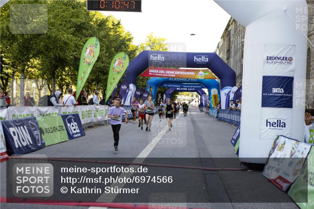 01.09.2024 - BARMER Alsterlauf Kathrin Stürmer Photography http://msf.ph/oto/6974566 01.09.2024 11:40:46 Ziel 1021, 1025, 1027, 1136, 1161, 1162, 1172, 1196, 8262, 8275 meine-sportfotos.de