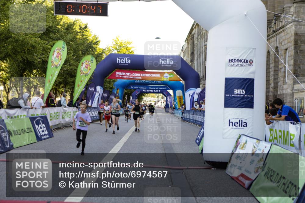 01.09.2024 - BARMER Alsterlauf Kathrin Stürmer Photography http://msf.ph/oto/6974567 01.09.2024 11:40:47 Ziel 1021, 1025, 1027, 1136, 1161, 1162, 1172, 1196, 8262, 8275 meine-sportfotos.de