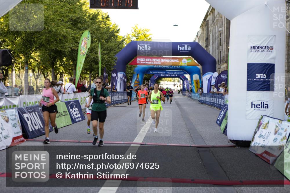 01.09.2024 - BARMER Alsterlauf Kathrin Stürmer Photography http://msf.ph/oto/6974625 01.09.2024 11:41:19 Ziel 1002, 1013, 1047, 1190, 1230, 1238, 8210, 8211, 8343 meine-sportfotos.de