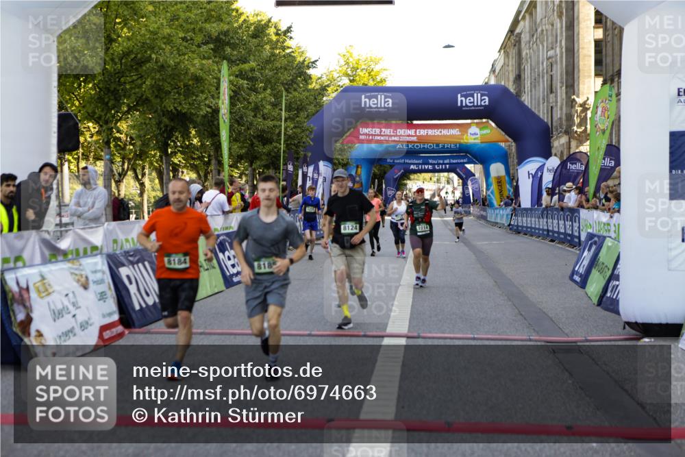 01.09.2024 - BARMER Alsterlauf Kathrin Stürmer Photography http://msf.ph/oto/6974663 01.09.2024 11:41:47 Ziel 8339, 1014, 1034, 1035, 1117, 1123, 1194, 1208, 1231, 8124, 8184, 8185, 8341 meine-sportfotos.de