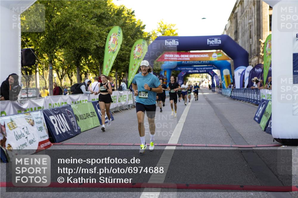 01.09.2024 - BARMER Alsterlauf Kathrin Stürmer Photography http://msf.ph/oto/6974688 01.09.2024 11:42:02 Ziel 1007, 1041, 1043, 1125, 8009, 8113, 8127, 8298 meine-sportfotos.de