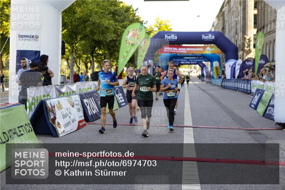 01.09.2024 - BARMER Alsterlauf Kathrin Stürmer Photography http://msf.ph/oto/6974703 01.09.2024 11:42:17 Ziel 1004, 1009, 1017, 1037, 1054, 1139, 1151, 1158, 1210, 1217, 8085, 8113, 8298 meine-sportfotos.de