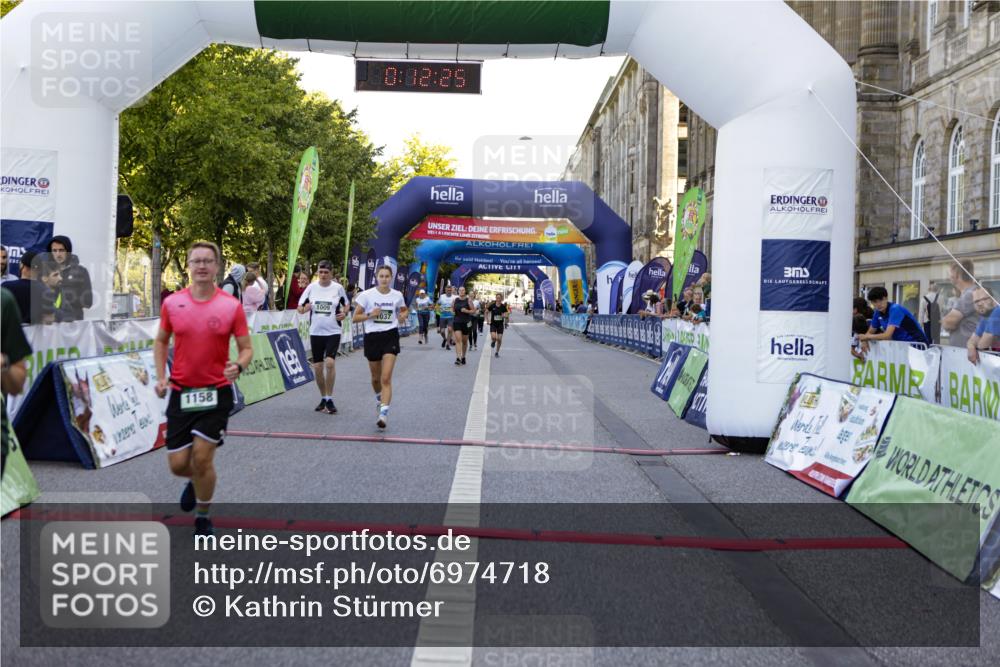 01.09.2024 - BARMER Alsterlauf Kathrin Stürmer Photography http://msf.ph/oto/6974718 01.09.2024 11:42:25 Ziel 1009, 1037, 1054, 1070, 1158, 1222, 8001, 8085, 8208 meine-sportfotos.de