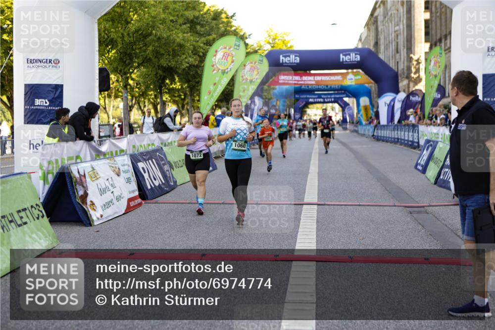 01.09.2024 - BARMER Alsterlauf Kathrin Stürmer Photography http://msf.ph/oto/6974774 01.09.2024 11:43:14 Ziel 1052, 1053, 1060, 1072, 1087, 1113, 1146, 1204, 1236, 8311, 8353 meine-sportfotos.de
