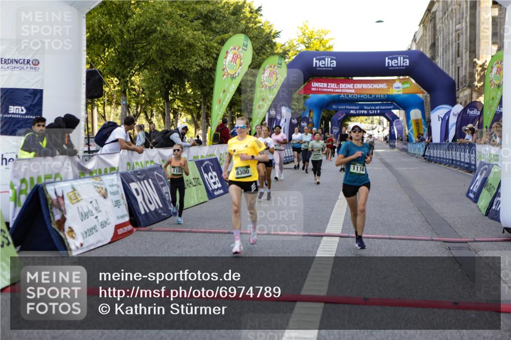 01.09.2024 - BARMER Alsterlauf Kathrin Stürmer Photography http://msf.ph/oto/6974789 01.09.2024 11:43:28 Ziel 1031, 1089, 1103, 1114, 1126, 1173, 1205, 1243, 8300 meine-sportfotos.de