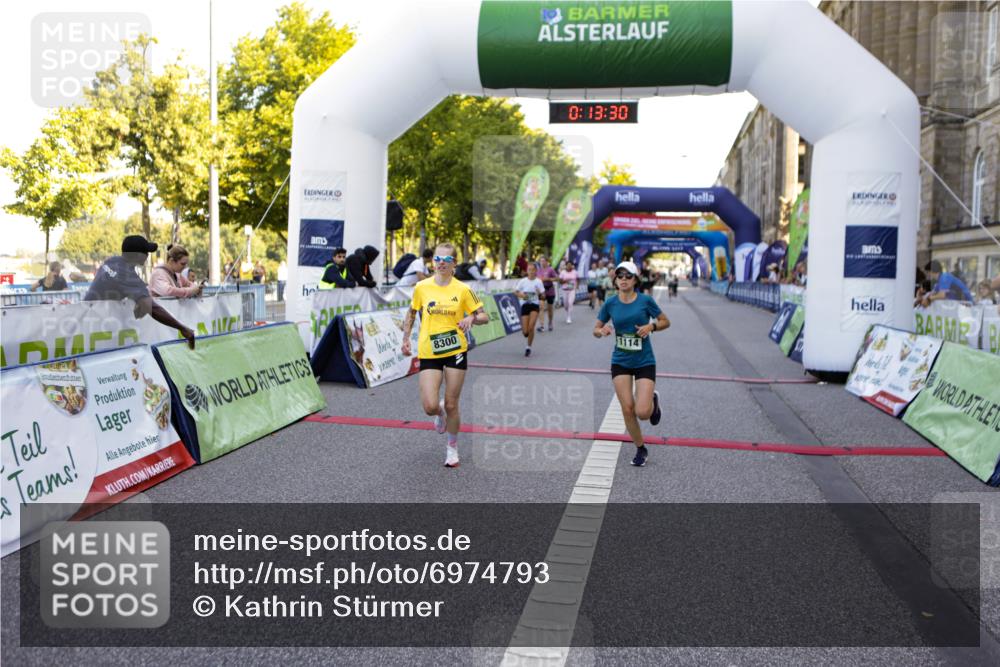 01.09.2024 - BARMER Alsterlauf Kathrin Stürmer Photography http://msf.ph/oto/6974793 01.09.2024 11:43:30 Ziel 1031, 1045, 1089, 1103, 1114, 1126, 1160, 1173, 1202, 1205, 1243, 8300 meine-sportfotos.de