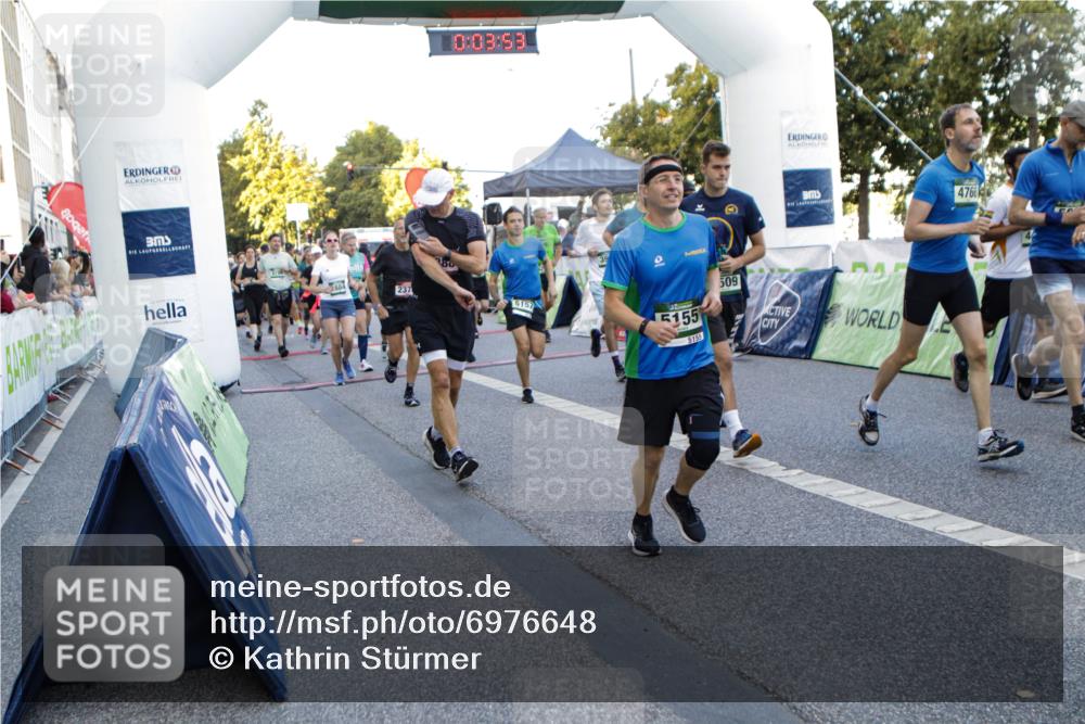 01.09.2024 - BARMER Alsterlauf Kathrin Stürmer Photography http://msf.ph/oto/6976648 01.09.2024 09:13:00 Ziel  meine-sportfotos.de