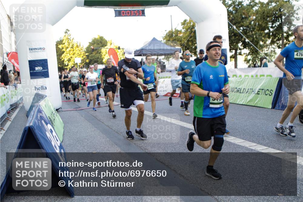 01.09.2024 - BARMER Alsterlauf Kathrin Stürmer Photography http://msf.ph/oto/6976650 01.09.2024 09:13:00 Ziel  meine-sportfotos.de