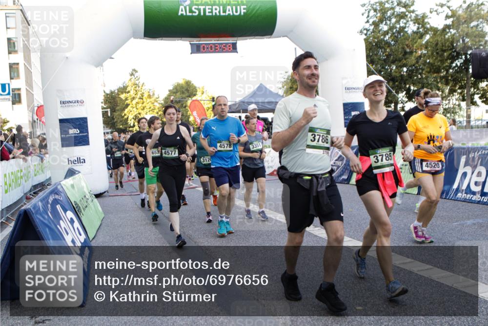 01.09.2024 - BARMER Alsterlauf Kathrin Stürmer Photography http://msf.ph/oto/6976656 01.09.2024 09:13:05 Ziel  meine-sportfotos.de