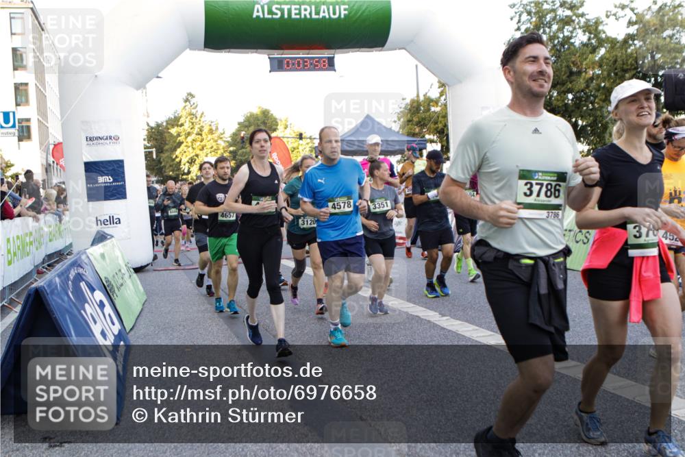 01.09.2024 - BARMER Alsterlauf Kathrin Stürmer Photography http://msf.ph/oto/6976658 01.09.2024 09:13:05 Ziel  meine-sportfotos.de