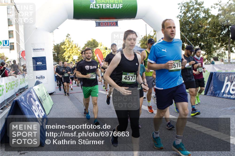 01.09.2024 - BARMER Alsterlauf Kathrin Stürmer Photography http://msf.ph/oto/6976663 01.09.2024 09:13:06 Ziel  meine-sportfotos.de