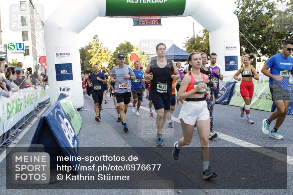 01.09.2024 - BARMER Alsterlauf Kathrin Stürmer Photography http://msf.ph/oto/6976677 01.09.2024 09:13:12 Ziel  meine-sportfotos.de