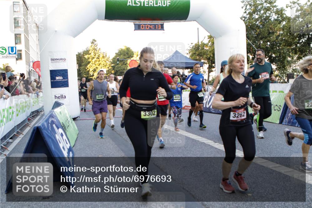 01.09.2024 - BARMER Alsterlauf Kathrin Stürmer Photography http://msf.ph/oto/6976693 01.09.2024 09:13:20 Ziel  meine-sportfotos.de