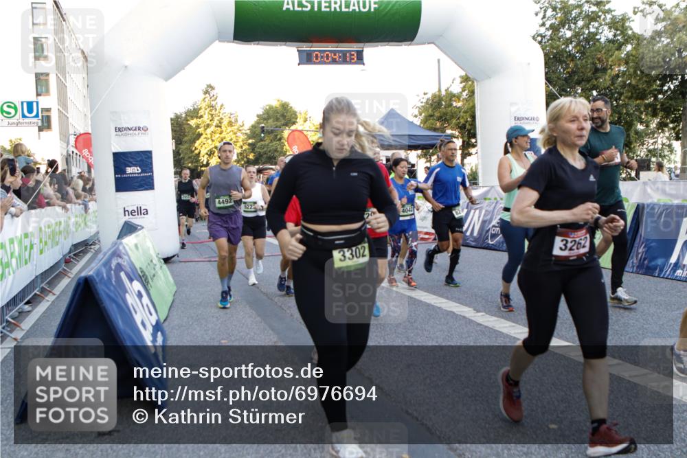 01.09.2024 - BARMER Alsterlauf Kathrin Stürmer Photography http://msf.ph/oto/6976694 01.09.2024 09:13:20 Ziel  meine-sportfotos.de
