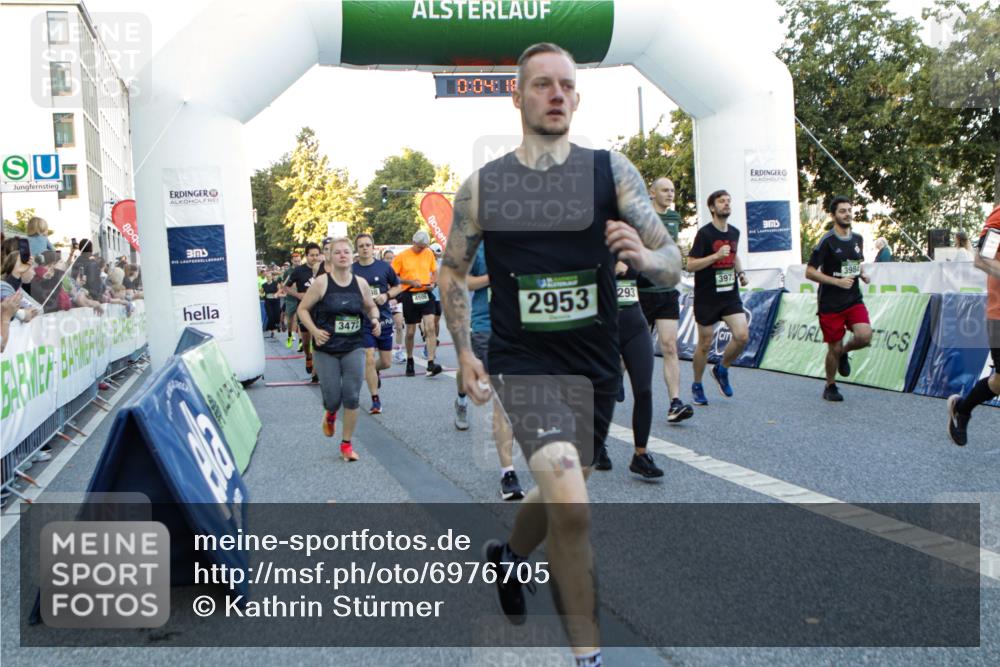 01.09.2024 - BARMER Alsterlauf Kathrin Stürmer Photography http://msf.ph/oto/6976705 01.09.2024 09:13:24 Ziel  meine-sportfotos.de