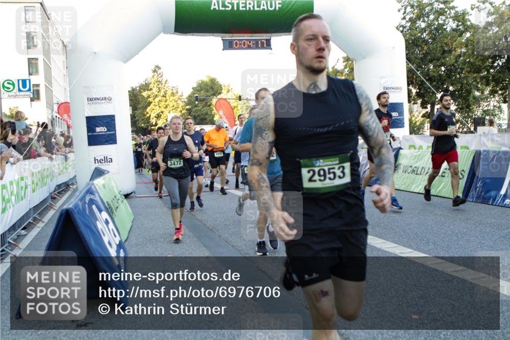 01.09.2024 - BARMER Alsterlauf Kathrin Stürmer Photography http://msf.ph/oto/6976706 01.09.2024 09:13:24 Ziel  meine-sportfotos.de