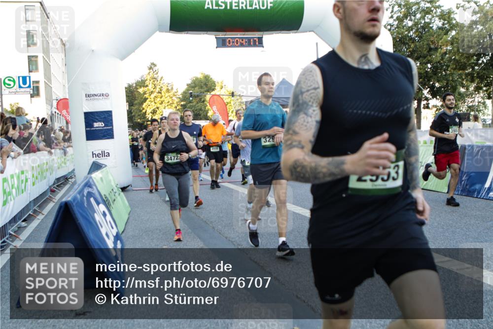 01.09.2024 - BARMER Alsterlauf Kathrin Stürmer Photography http://msf.ph/oto/6976707 01.09.2024 09:13:24 Ziel  meine-sportfotos.de