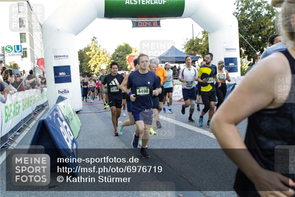 01.09.2024 - BARMER Alsterlauf Kathrin Stürmer Photography http://msf.ph/oto/6976719 01.09.2024 09:13:26 Ziel  meine-sportfotos.de