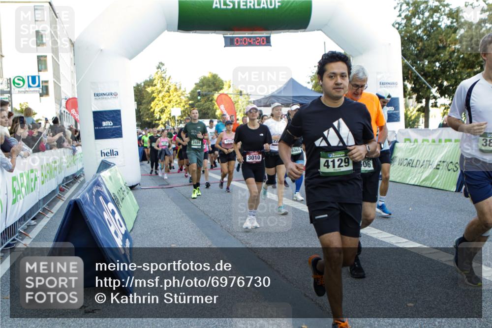 01.09.2024 - BARMER Alsterlauf Kathrin Stürmer Photography http://msf.ph/oto/6976730 01.09.2024 09:13:27 Ziel  meine-sportfotos.de
