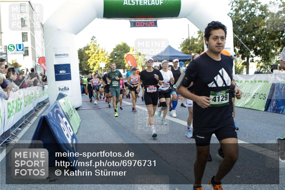 01.09.2024 - BARMER Alsterlauf Kathrin Stürmer Photography http://msf.ph/oto/6976731 01.09.2024 09:13:27 Ziel  meine-sportfotos.de