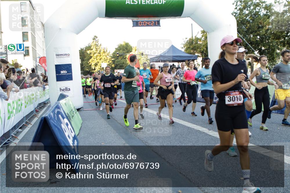 01.09.2024 - BARMER Alsterlauf Kathrin Stürmer Photography http://msf.ph/oto/6976739 01.09.2024 09:13:28 Ziel  meine-sportfotos.de